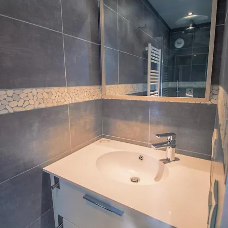 De L'ours Duplex Apartment